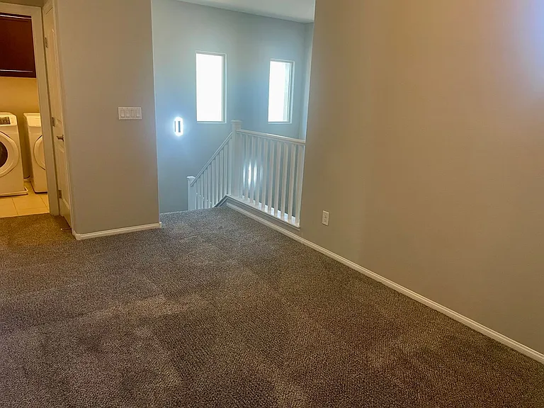 8365 S Pioneer Way — Photo 31