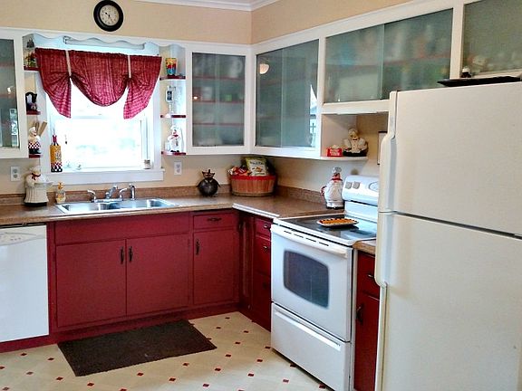 2nd image of 817 Withworth Ave