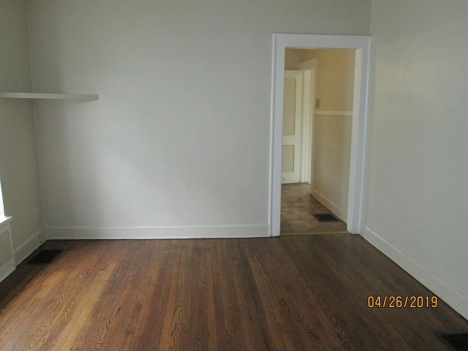 2 bed, 1100 sqft, $1,200 — Photo 3