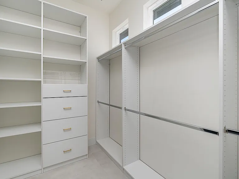 620 Cecelia Ave SE — Photo 16