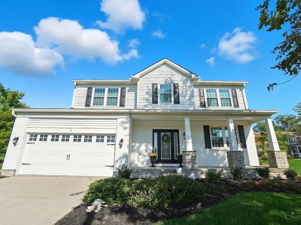 2 Cobblestone Dr, Milford, OH 45150