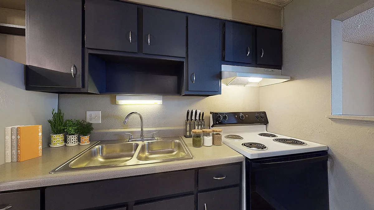 Columbine East — Photo 2