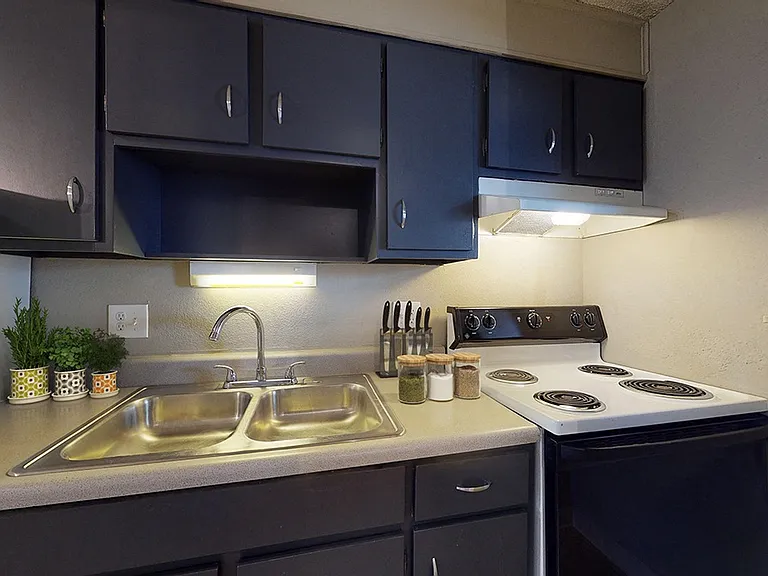 Columbine East — Photo 2