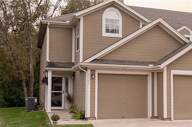 1st image of 6007 NE Moonstone Dr