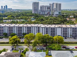 16950 W Dixie Hwy #A626, North Miami Beach, FL 33160