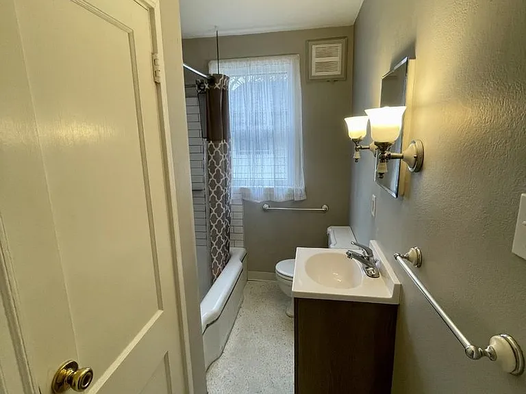 1772 Lafond Ave — Photo 6