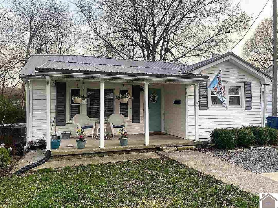1st image of 304 East Ln