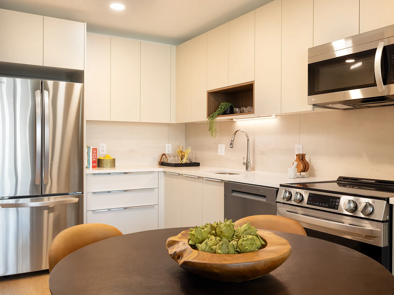 405 West 206th Street — Photo 1