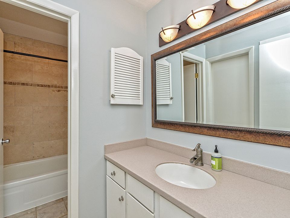1st image of 1510 W North Loop Blvd APT 1114