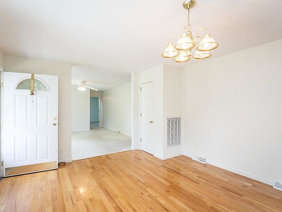 4th image of 1403 Gum Ave