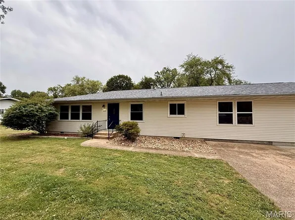 431 Winter Dr, Saint James, MO 65559