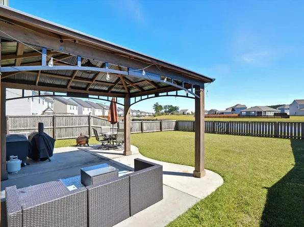 798 Redbud Ln, Summerville, SC 29486