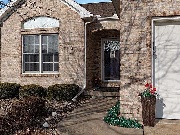 2nd image of 69 Crista Ann Ct