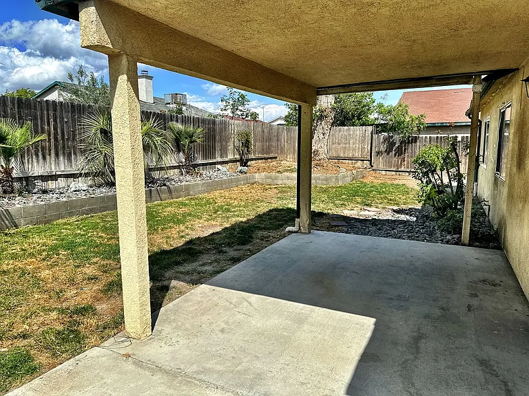 920 Alder Ave — Photo 18