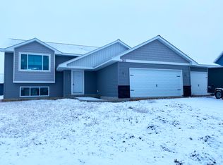 282 Wheat Field Ln, New Richmond, WI 54017