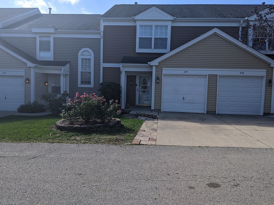 1st image of 674 Waterford Dr