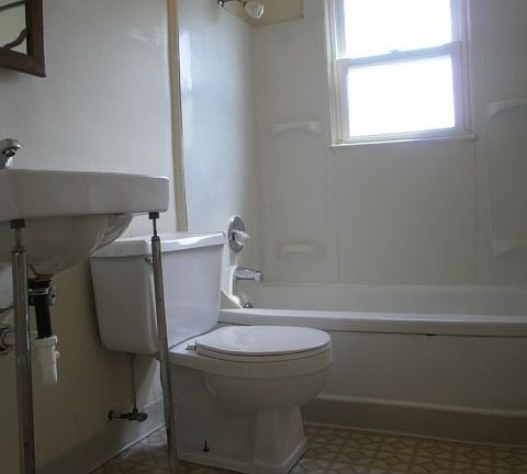 4th image of 1540 Elmwood Ave