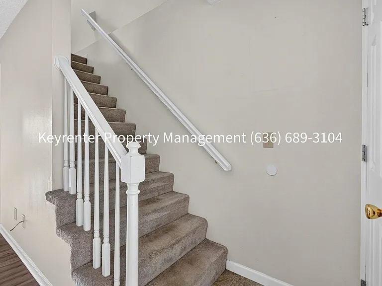 761 Highland Hill Ct — Photo 10