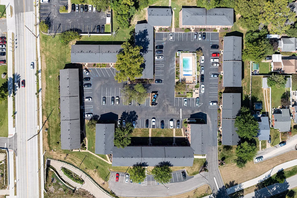 Building Photo - Brentwood Place