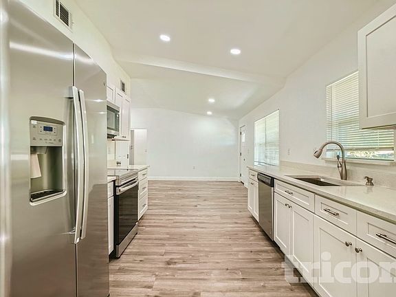 3rd image of 2625 Nova Dr