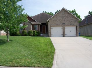 2110 E Robin St, Ozark, MO 65721