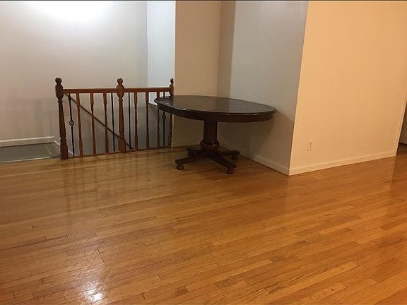 3rd image of 12118 6th Avenue # Fl 2nd