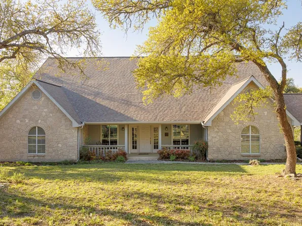 673 W Lacey Oak Pkwy, Kerrville, TX 78028