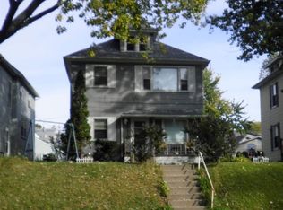 1615 12th Ave, Moline, IL 61265