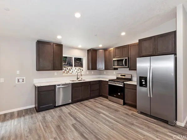 608 S State Highway 138, Crestline, CA 92325