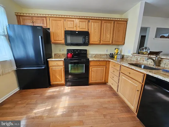 1842 Rosewood Ct, Pottstown, PA 19464