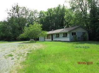 1744 Overland Dr, Grants Pass, OR 97527