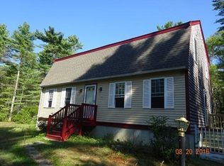 8 Mayflower Ln, Rochester, MA 02770