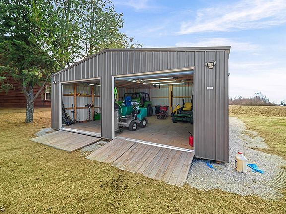 3rd image of 8975 W County Road 600 S