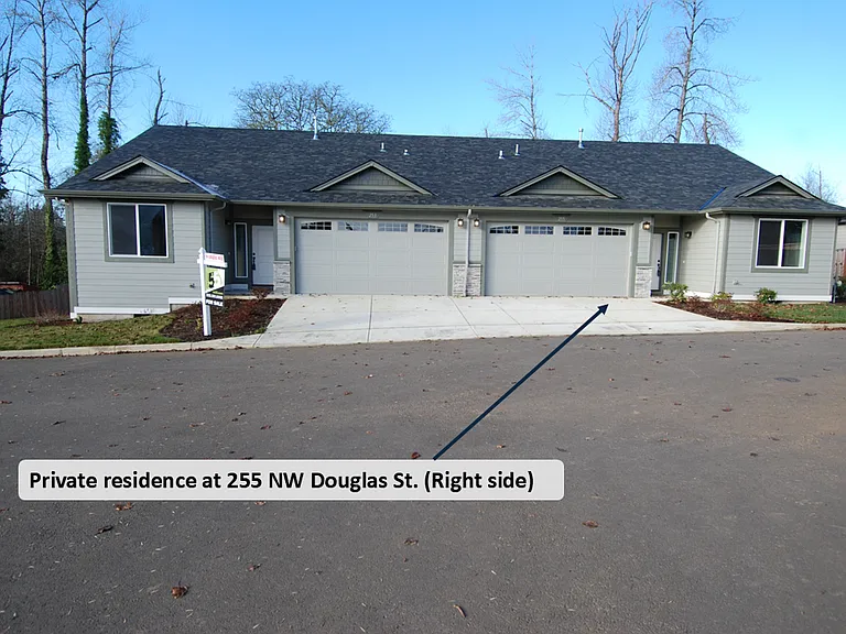 255 NW Douglas St — Photo 1