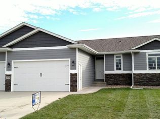 2609 E Palmer St, Brandon, SD 57005