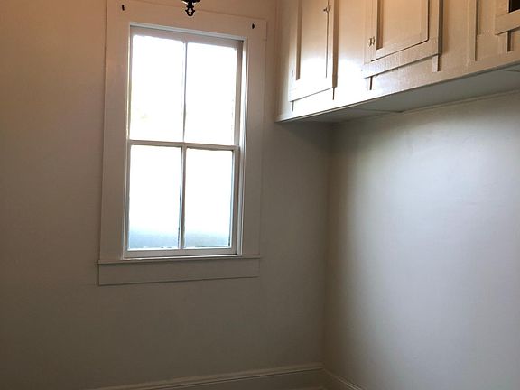 4th image of 1410 S Presa St APT 2
