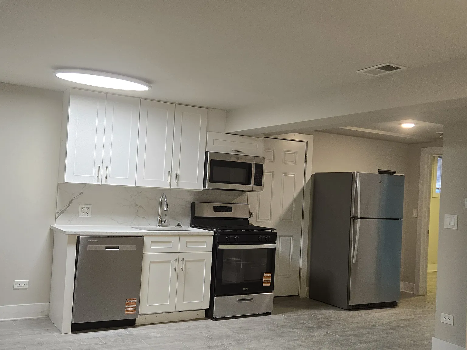 2 bed, 650 sqft, $1,625 — Photo 3