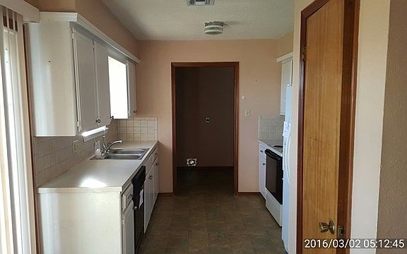 3rd image of 6314 SW Park Pl