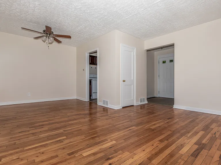 Glen Park Townhomes — Photo 43