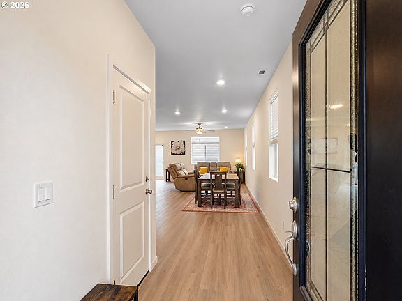 4th image of 4202 SW Thomas Ave