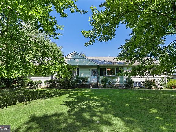 3rd image of 32829 Omar Rd