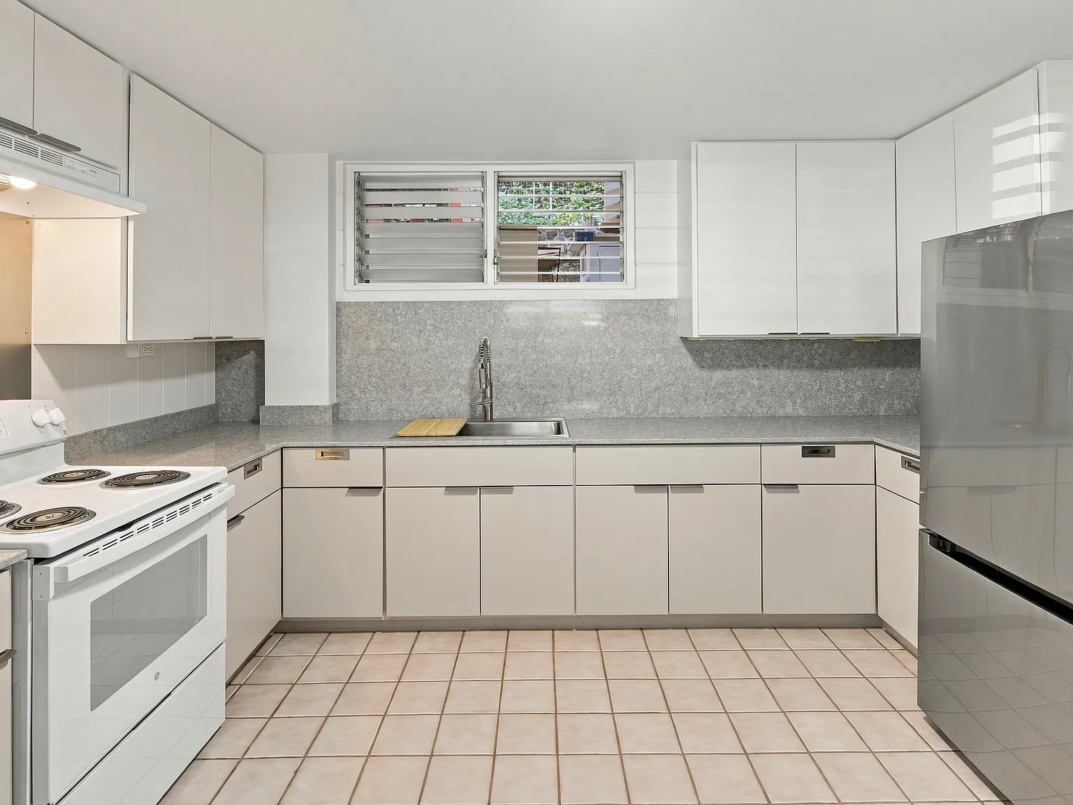 2 bed, 858 sqft, $3,000 — Photo 1