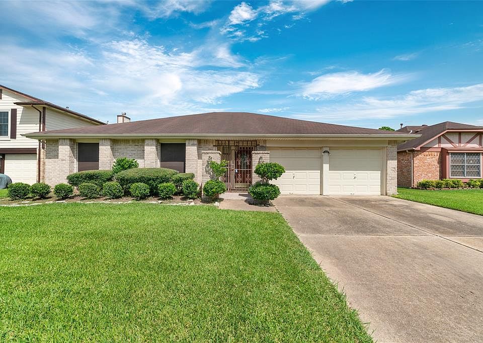 1st image of 1807 Cliffdale Dr