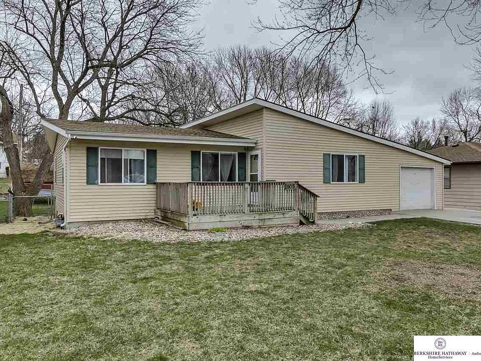 1st image of 1605 Pelton Ave