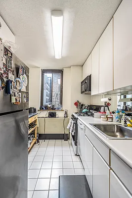 Rented by Brown Harris Stevens | media 7