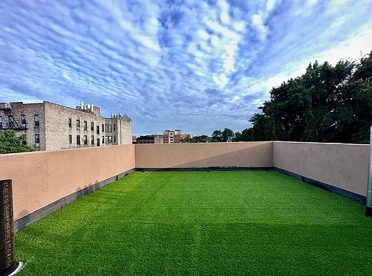 Rented by Dream Space Realty | media 12