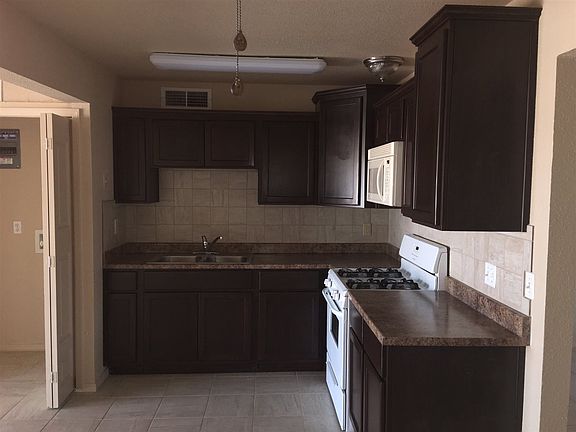 4th image of 2491 S Carol Ave
