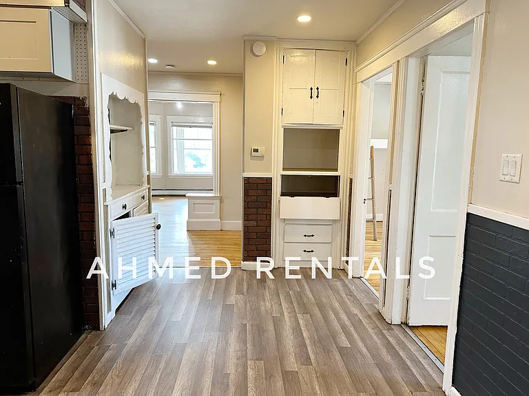 132 Main St #1 — Photo 4