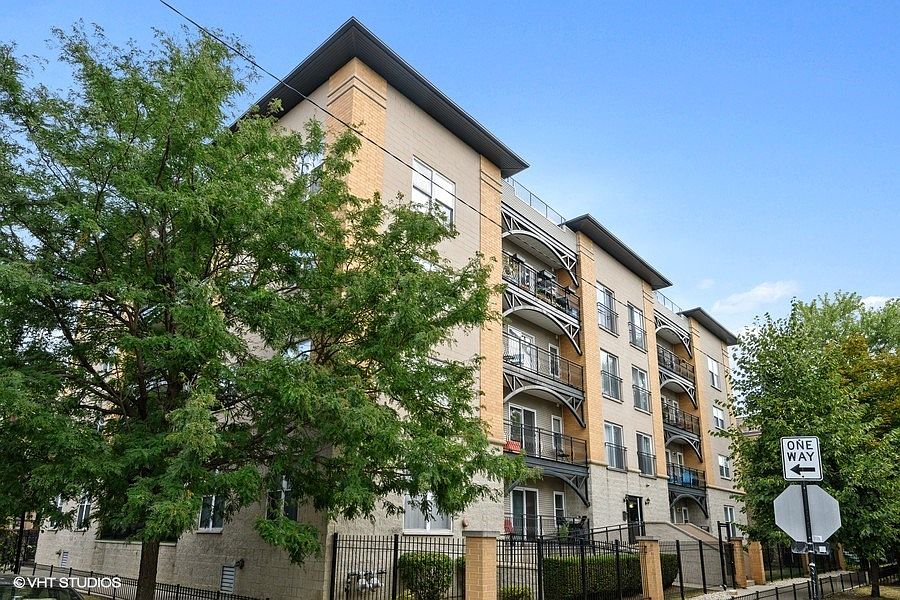 1st image of 2720 W Cortland St APT 201