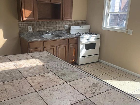 4th image of 2628 Massey St
